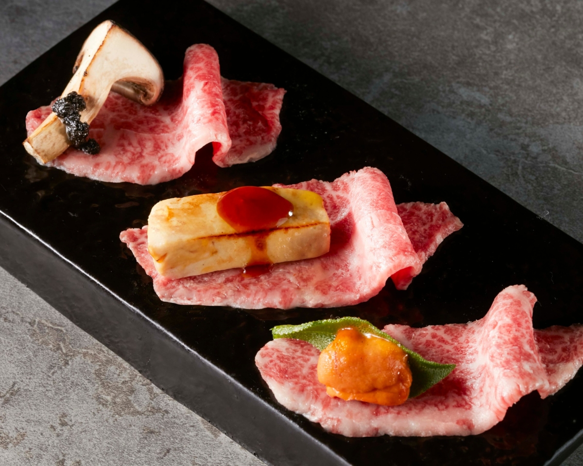 頂級日澳雙和牛口感綿密，油花細緻，是許多老饕心心念念的夢幻逸品。