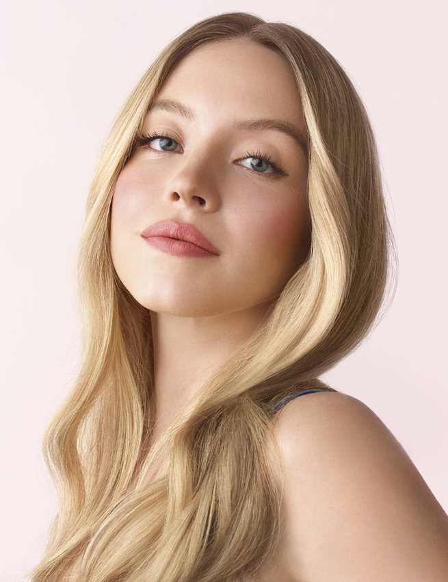 【輕透亮絲柔聚光腮紅】NTD$1,750