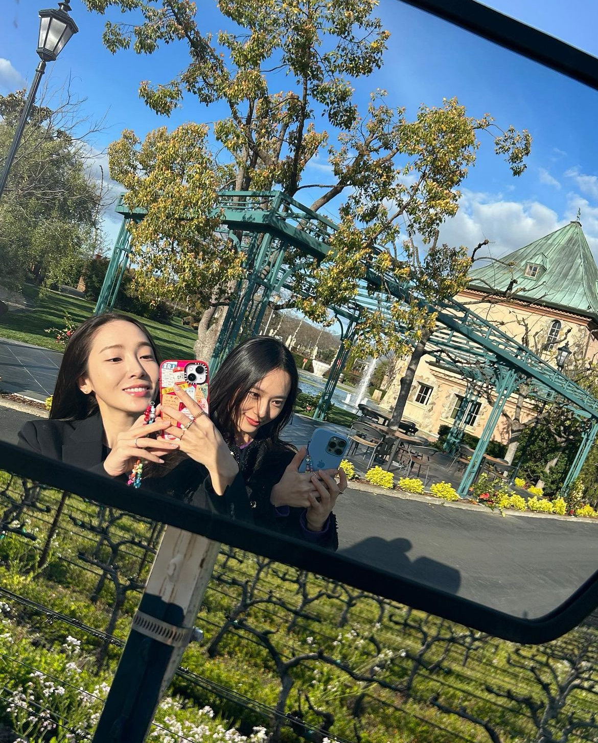 鄭氏姐妹Jessica & Krystal