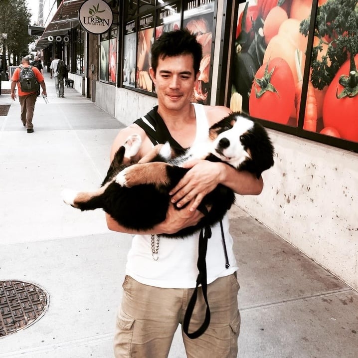 Ryan Stewart不認為自己是愛犬人士,而是認為狗狗就像是他身體的一部分。