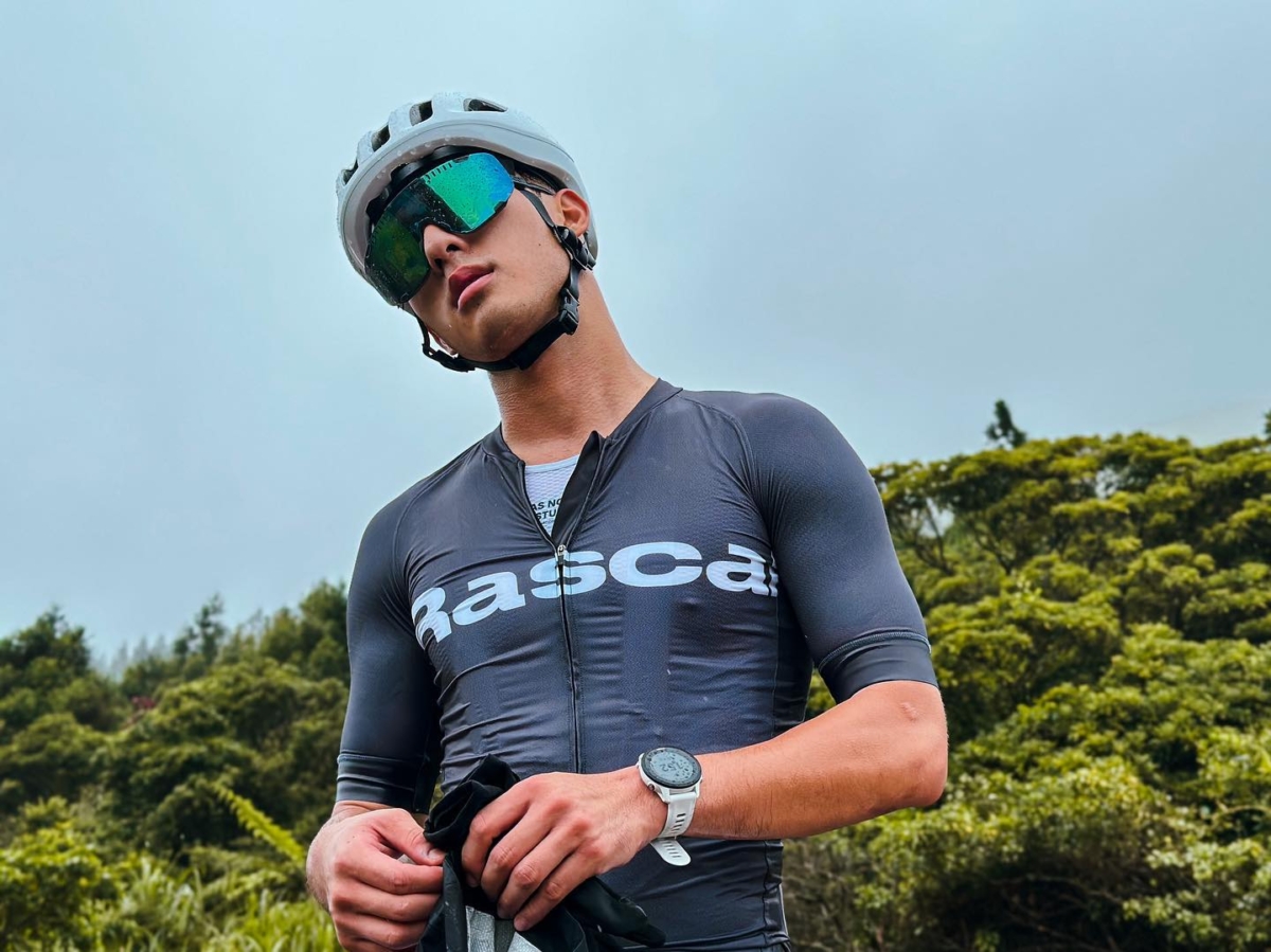 陳昊森休假時喜歡騎車紓壓。