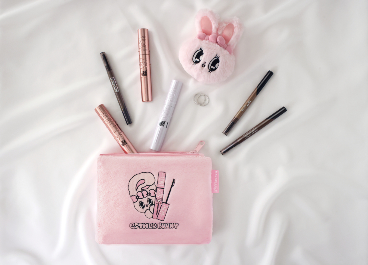 媚比琳全新「飛天翹睫毛底膏」輕輕一刷,刷出質感透明黑色!比起透明底膏更能刷出超自然存在感!