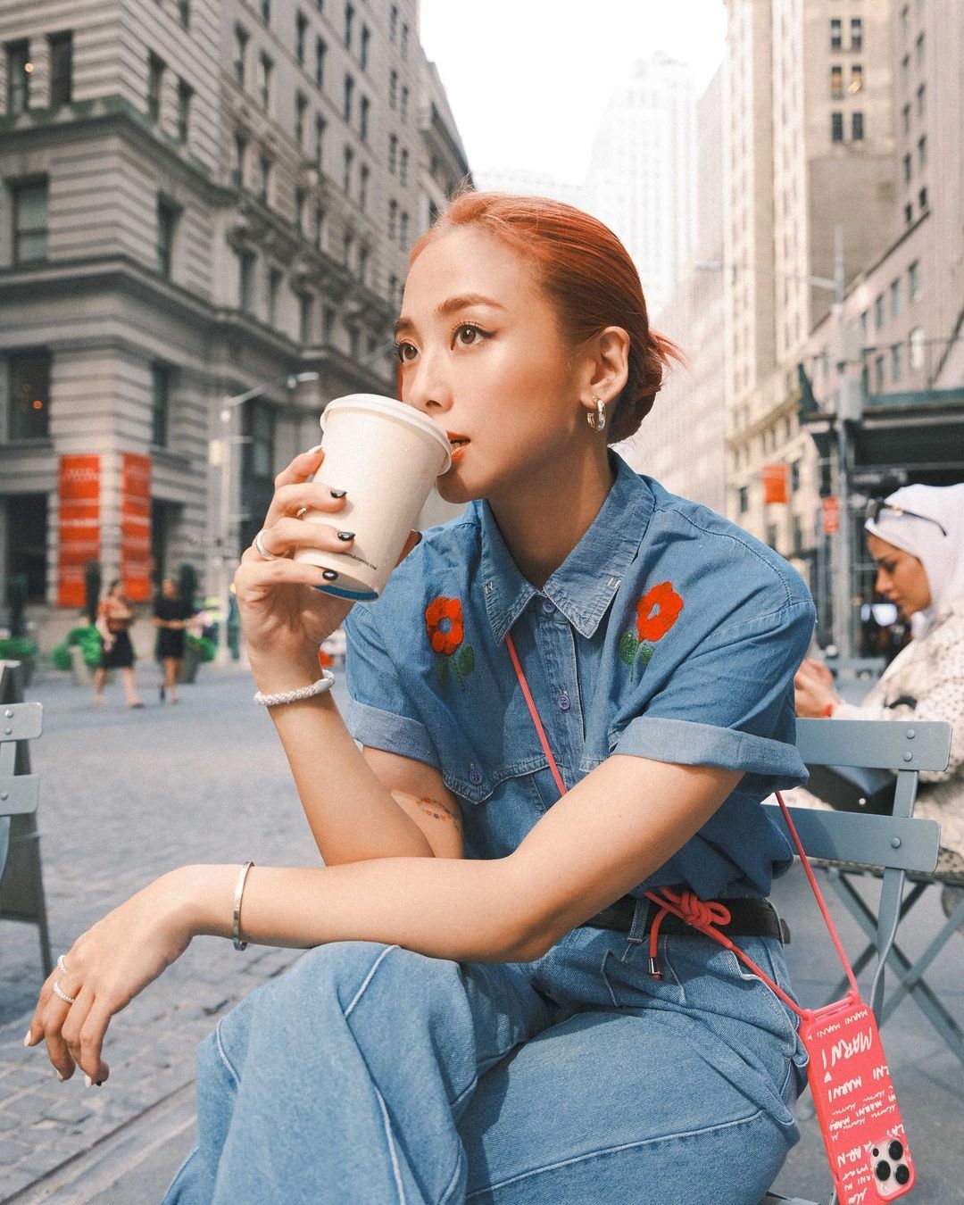 鬼鬼曾經在韓國發行個人專輯。