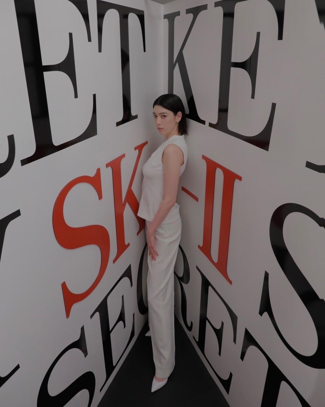 日本人氣演員暨模特兒三吉彩花參加「SK-II 晶透肌密之屋」特展
