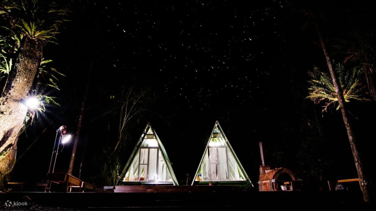 阿里山星空帳篷是三角型外觀
