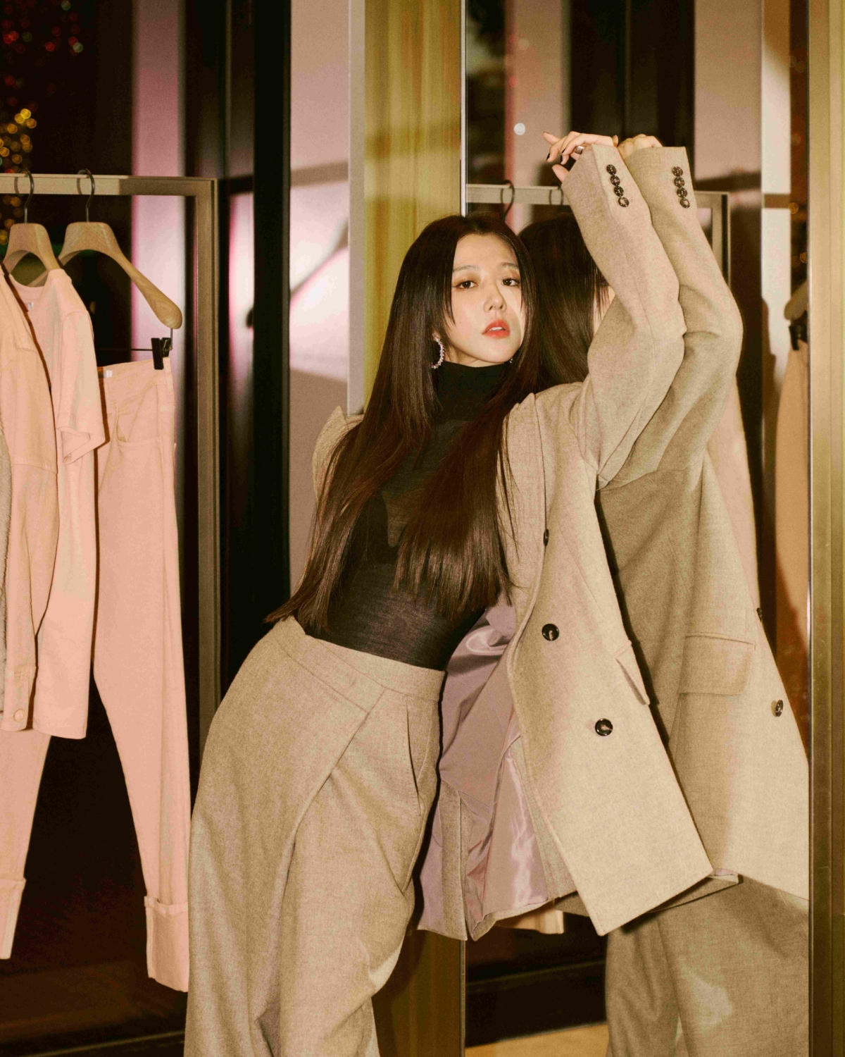 邵雨薇出席微風南山之夜穿著Max Mara FW23 秀上款