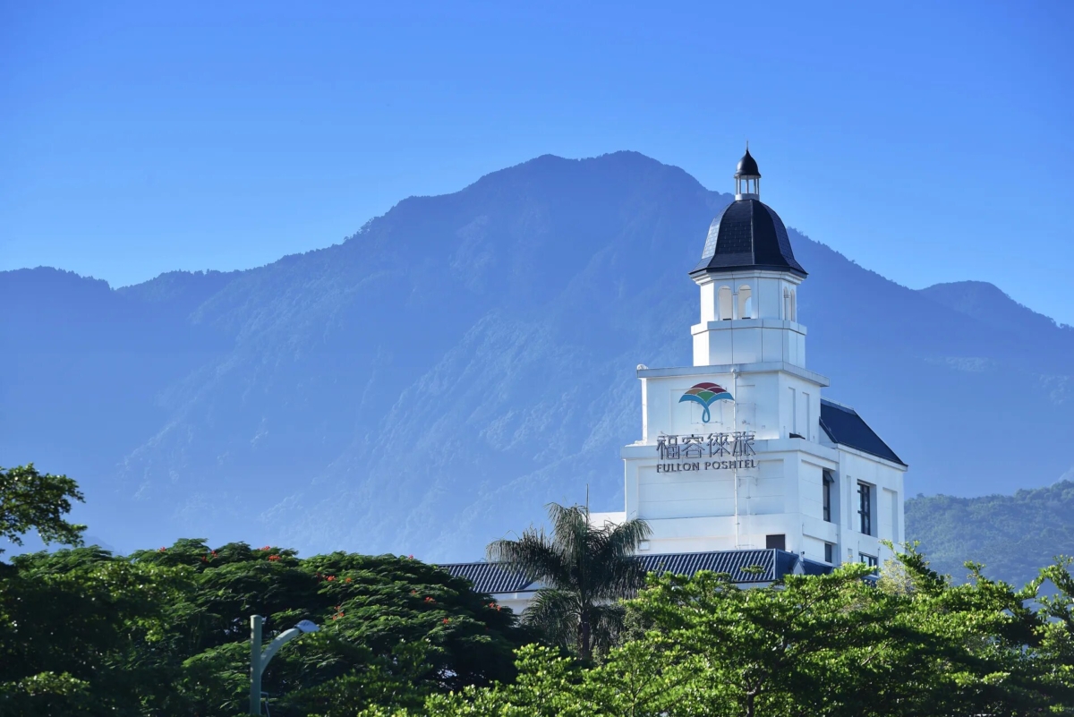 「福容徠旅水里」以「山林裡的藝術旅店」為發想進行打造。