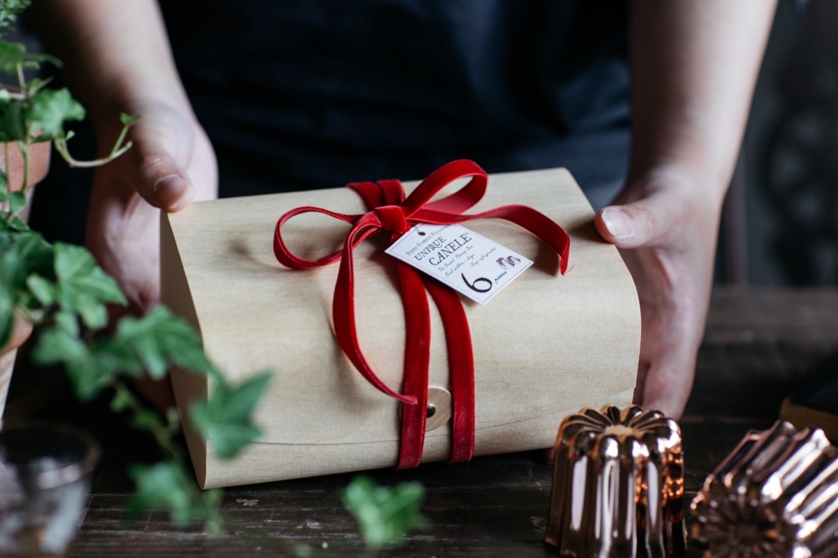 以西式甜點取代傳統月餅，是許多年輕人的新選擇。