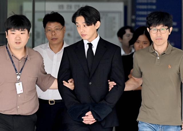 劉亞仁近期出庭應訊。