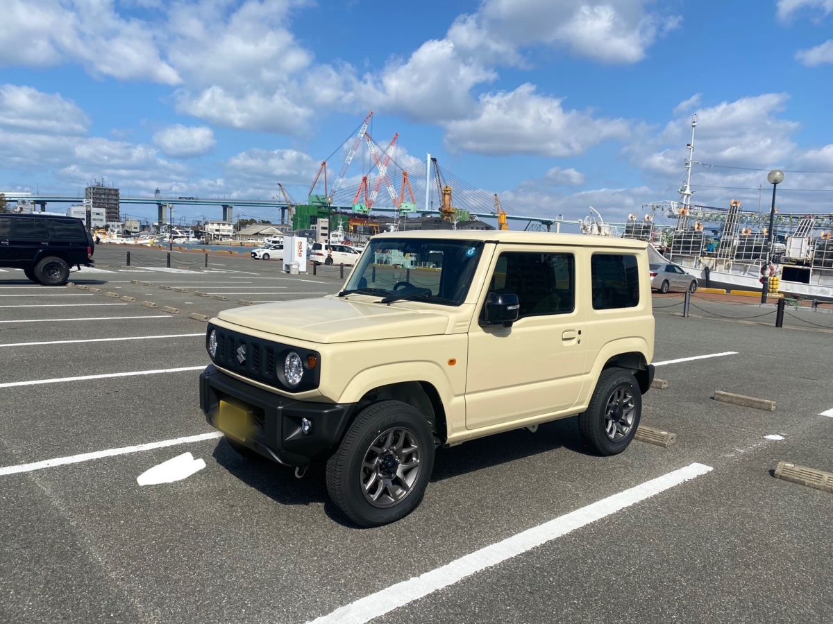 Suzuki Jimny奶茶配色吸引許多女生購買，在日本也是國民人氣車款。