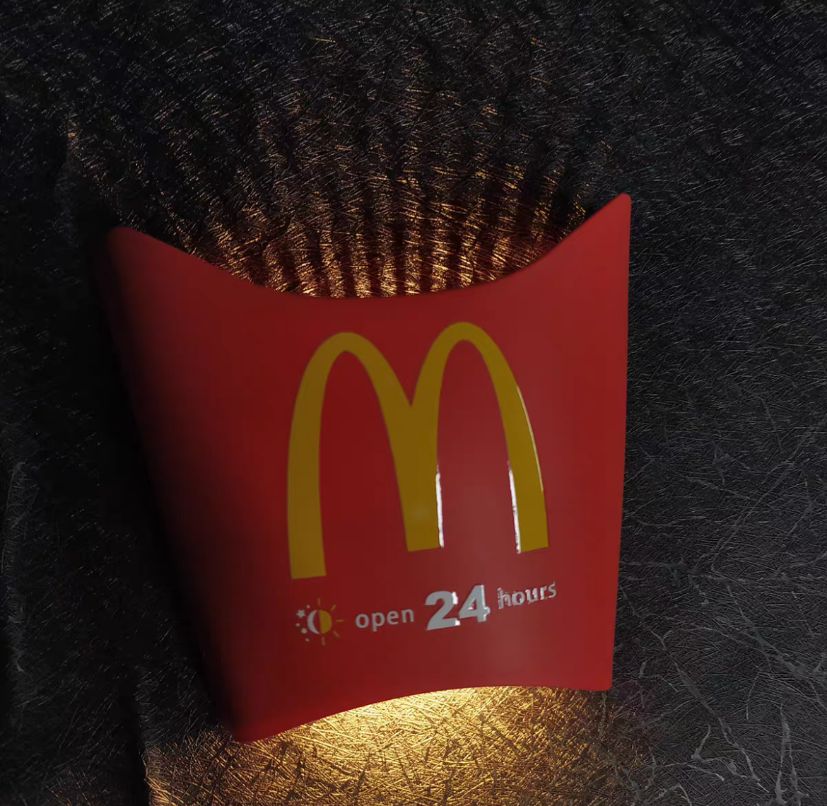 社群爆紅「麥當勞薯條投影夜燈」