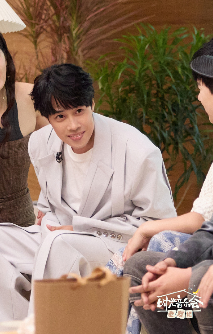 TANK在節目上和Ella拌嘴。