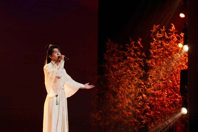 曾舜晞開金口唱歌表現亮眼。