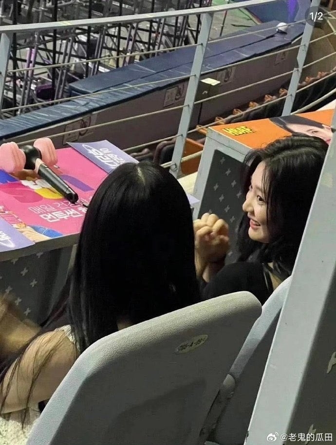 Aespa四位成員全都來BLACKPINK演唱會朝聖。