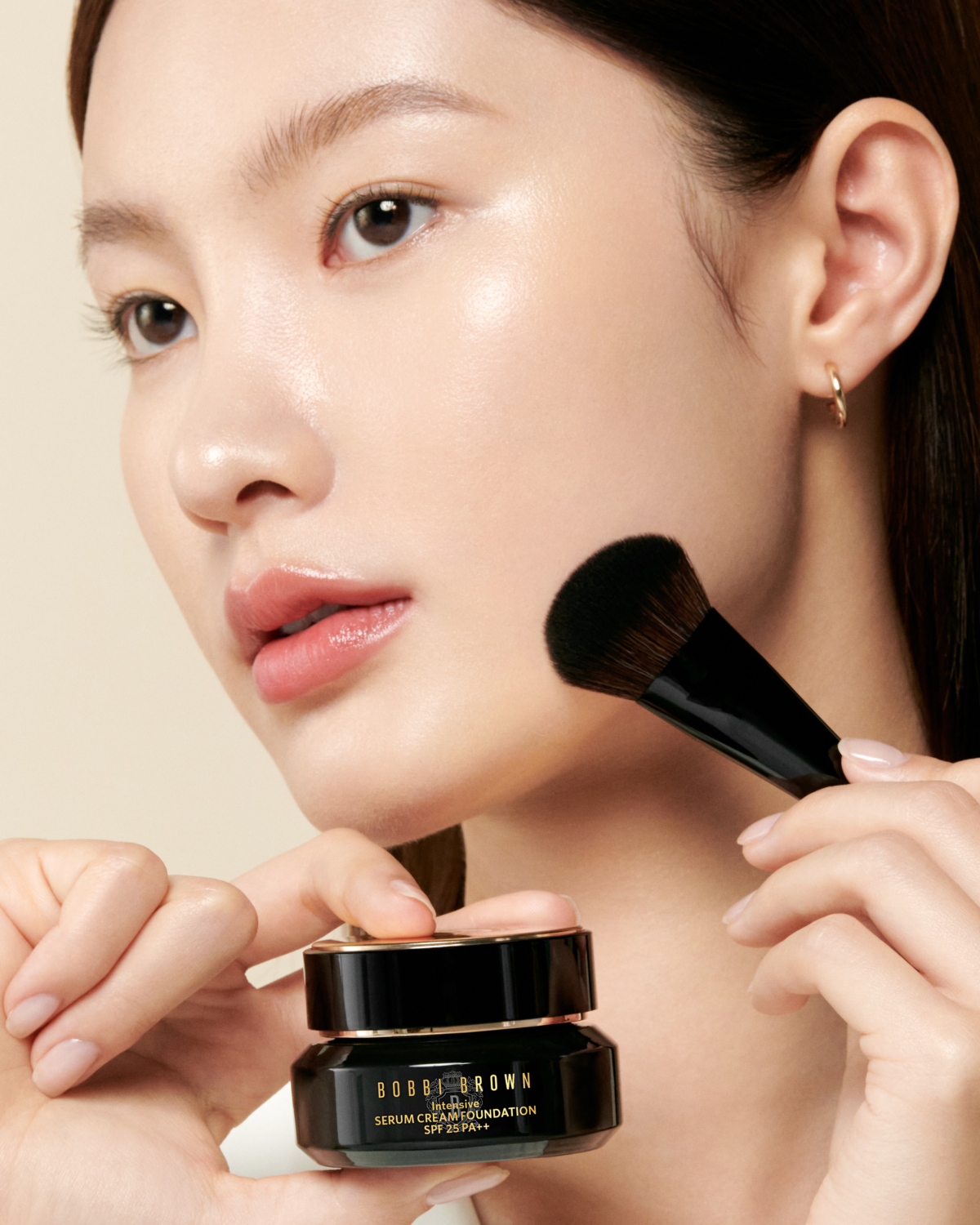 #女王粉霜 冬蟲夏草極萃粉底霜 SPF 25++ MODEL 01