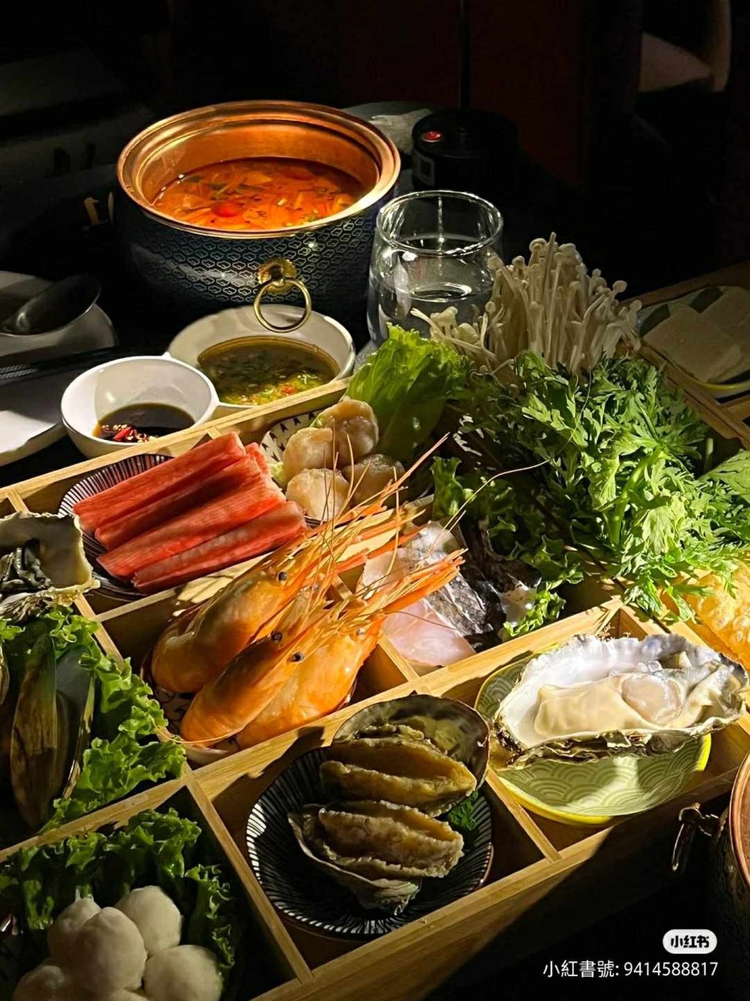 成都「火鍋電影院」驚呆網,奢華「九宮格食材」看好萊塢大片一邊嗑鍋