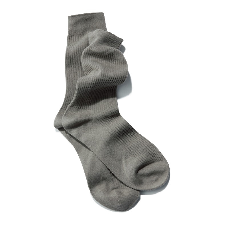 Uniqlo灰色長襪是秋冬好物