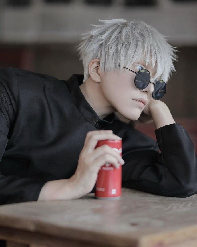 ウィル《咒術回戰》五條悟Cosplay紅翻全球動漫迷