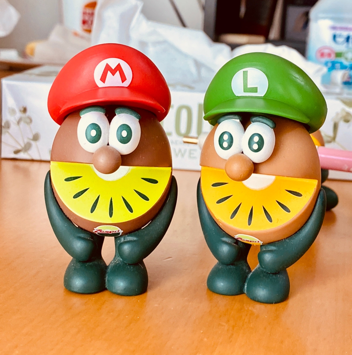 奇異果戴上瑪利歐帽子