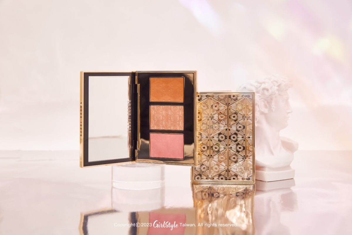 Bobbi Brown 繁星金燦鑽石頰彩盤 #RoseGlow,NT$2,400