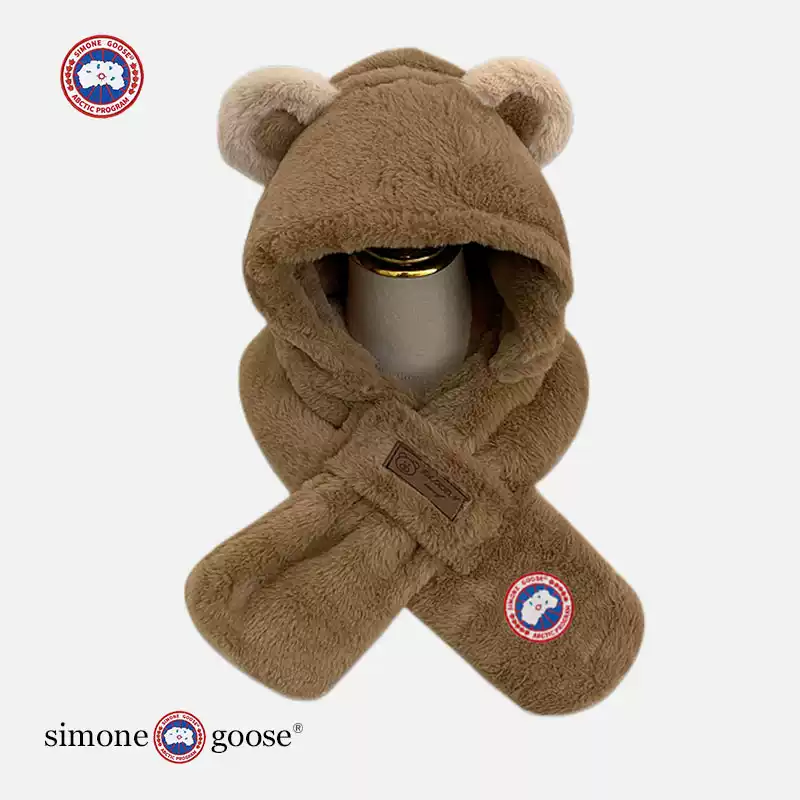 Canada Goose泰迪熊毛絨圍脖，參考定價NT$7,500。