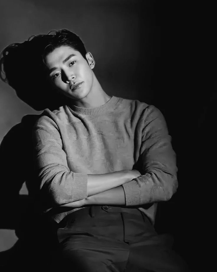 路雲私下非常喜歡看電影和閱讀。