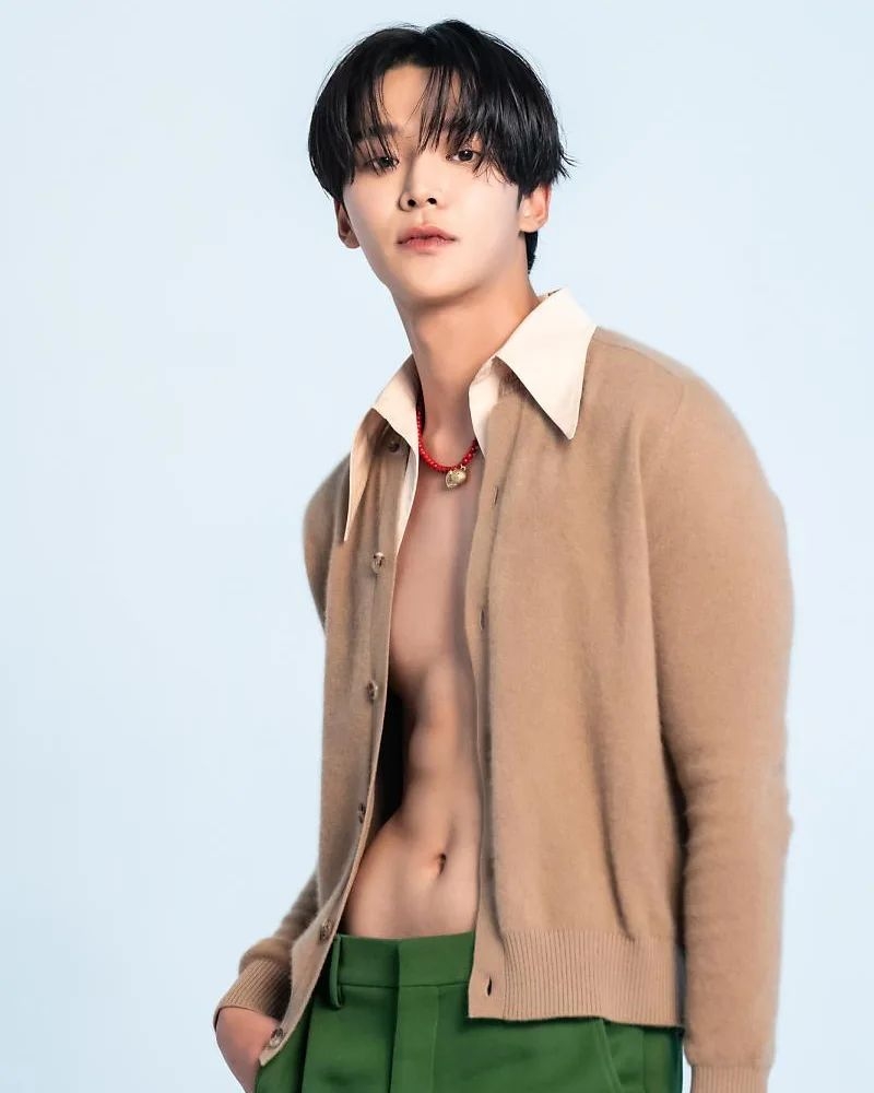 路雲健美腹肌讓人流口水。