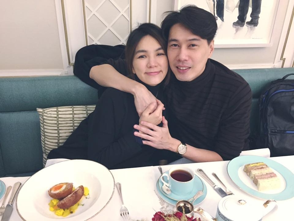 Ella感謝老公賴斯翔讓她相信自己值得被疼愛。