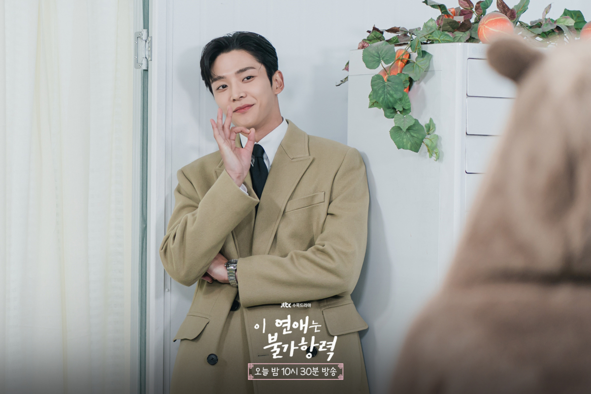 帥氣逼人的路雲在劇中搞笑超逗。