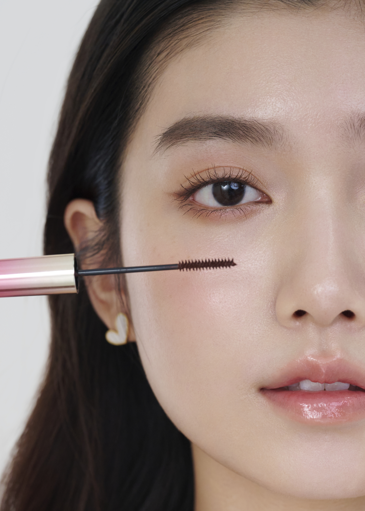 原生混血日雜系Look ,清透無瑕的光芒 如冬日朝陽般灑落的舒服與溫暖