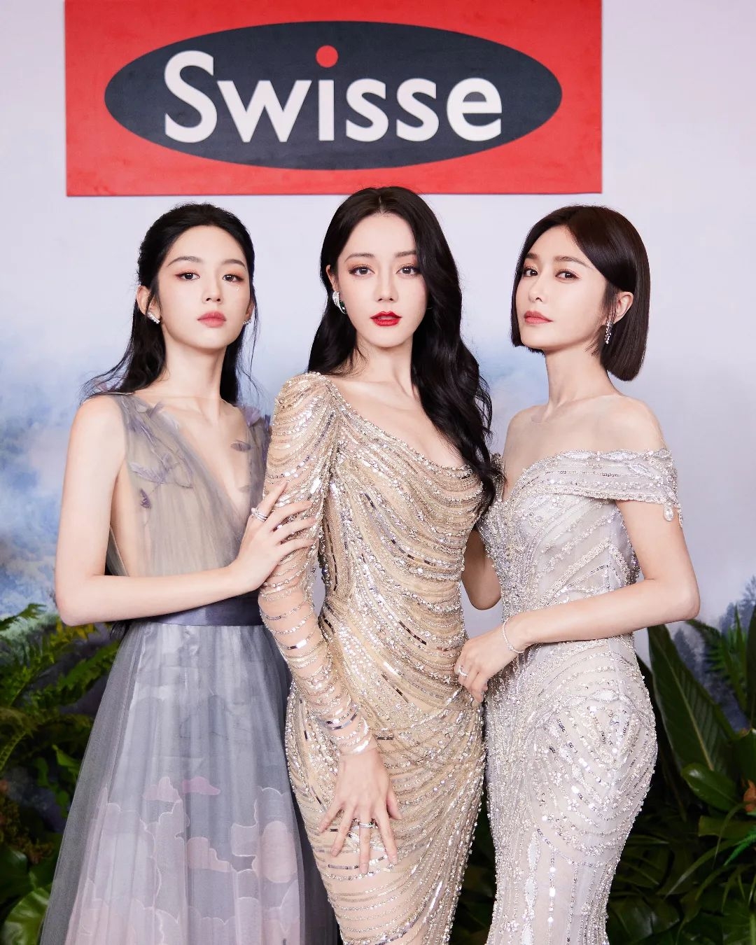 迪麗熱巴、秦嵐、周也日前在Swisse活動驚喜同台。