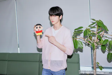 TXT成員秀彬本身就是《蠟筆小新》的粉絲