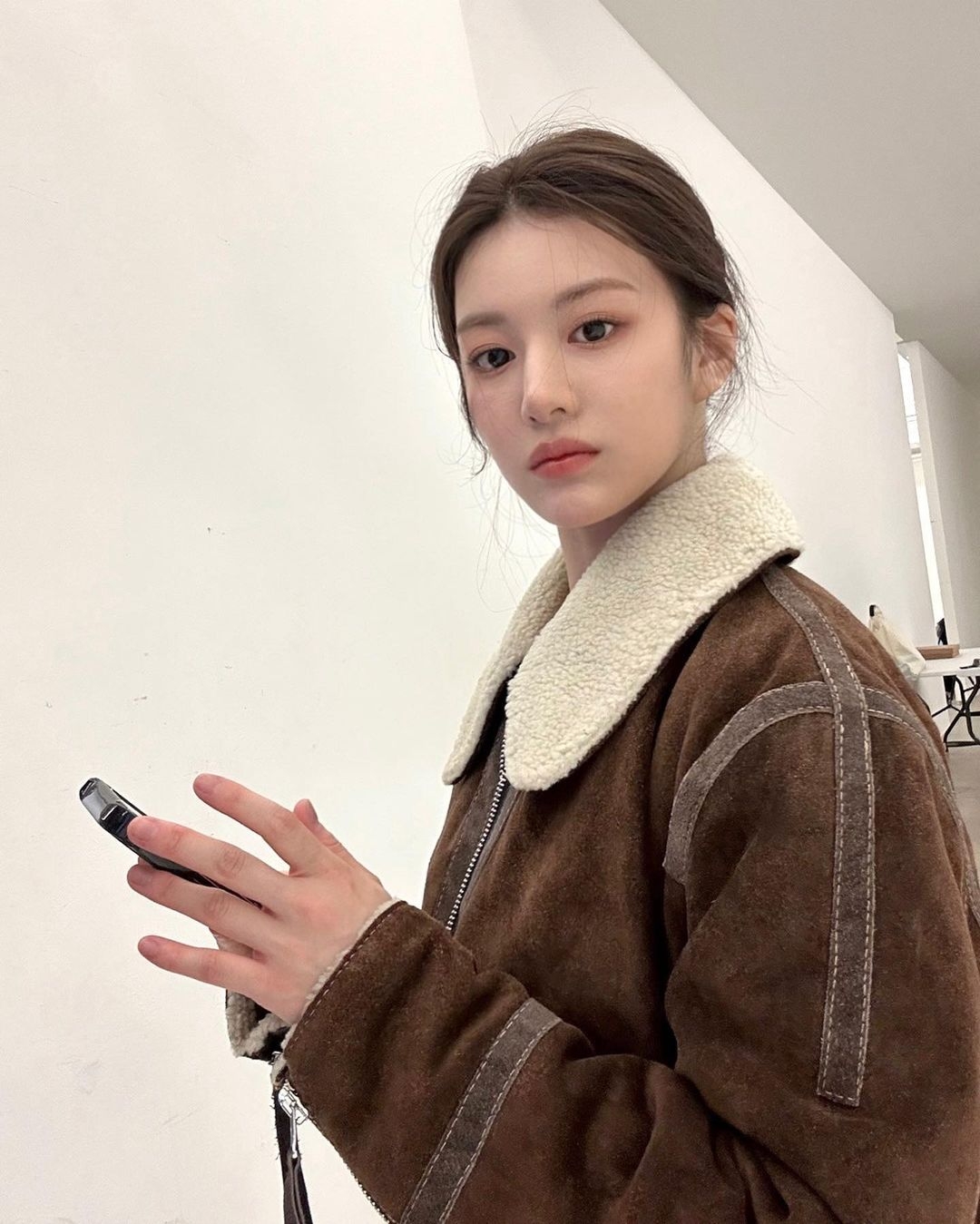 擁有古典美人氣質的高允貞