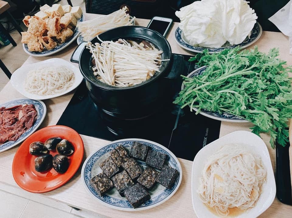 薑母鴨吃出新滋味,阿和師海陸雙拼—薑母鴨& 帝王蟹