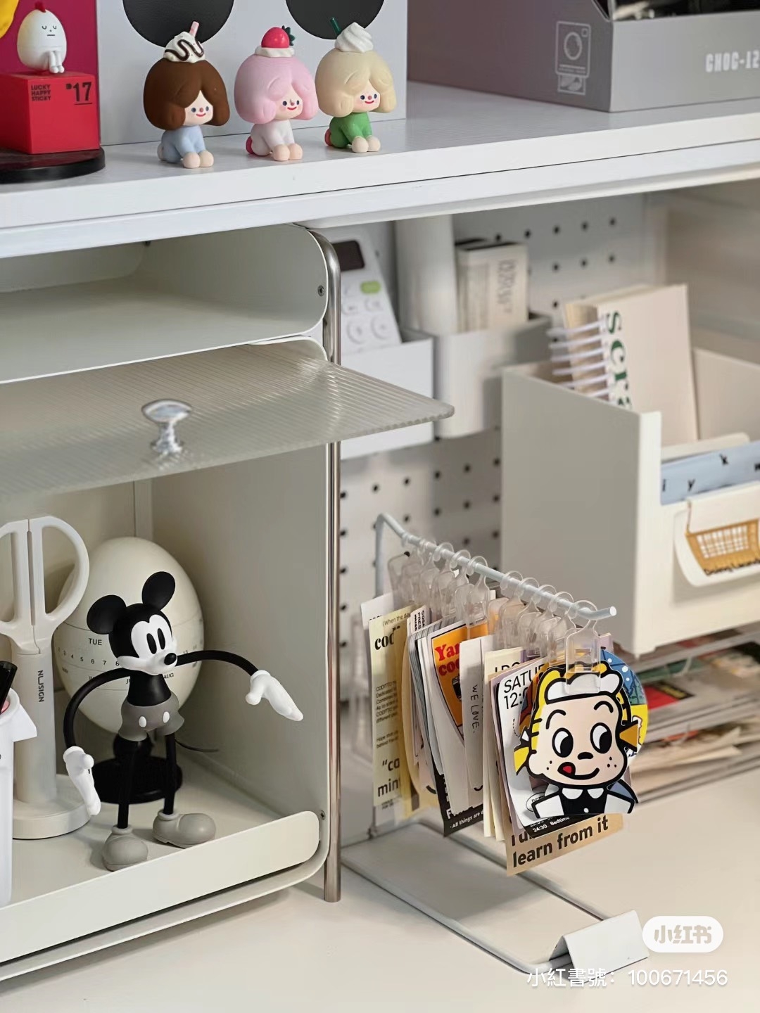 貼紙曬衣架放在桌上也有裝飾作用