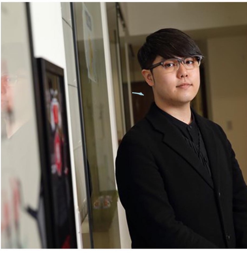 志祺七七曾因公司接了2700萬政府標案一事，打破過往「中立形象」掀起爭議