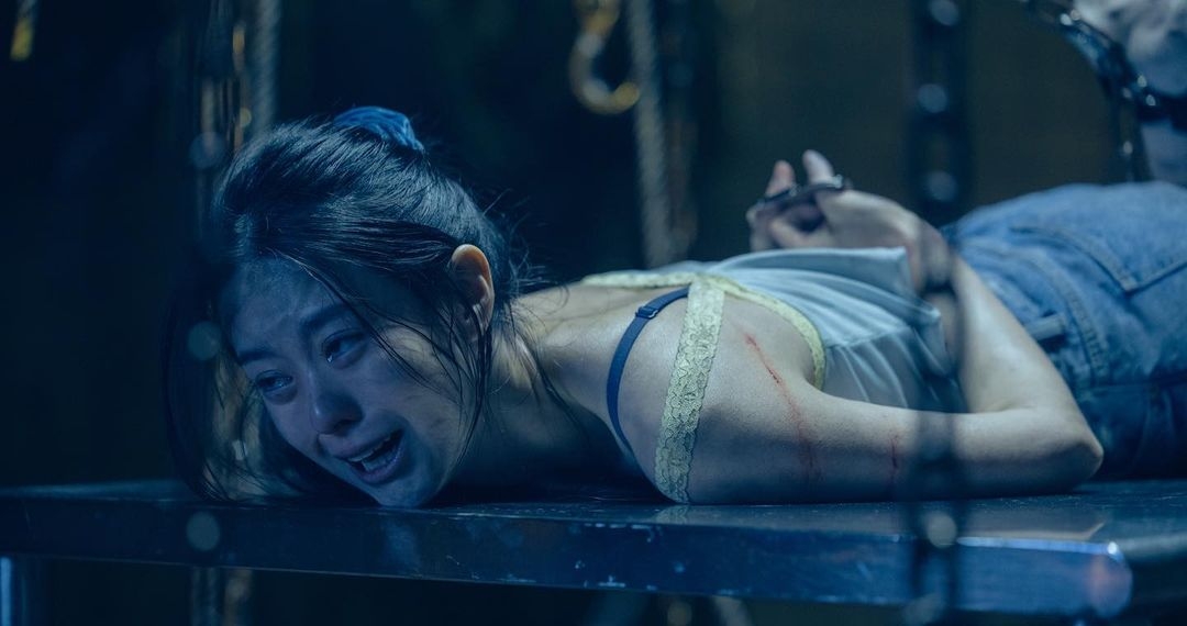 邱偲琹慘遭虐待。