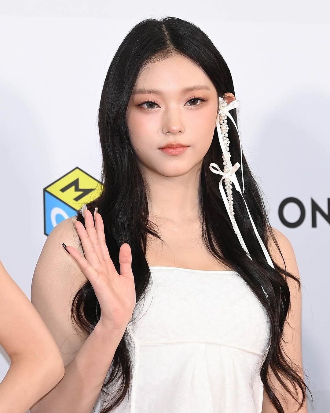 Haerin手臂略顯圓潤。