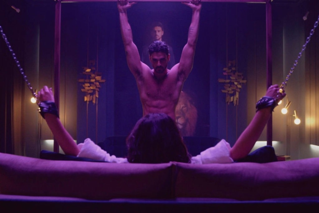 《禁錮之慾》被封為是波蘭版本的《格雷的五十道陰影》