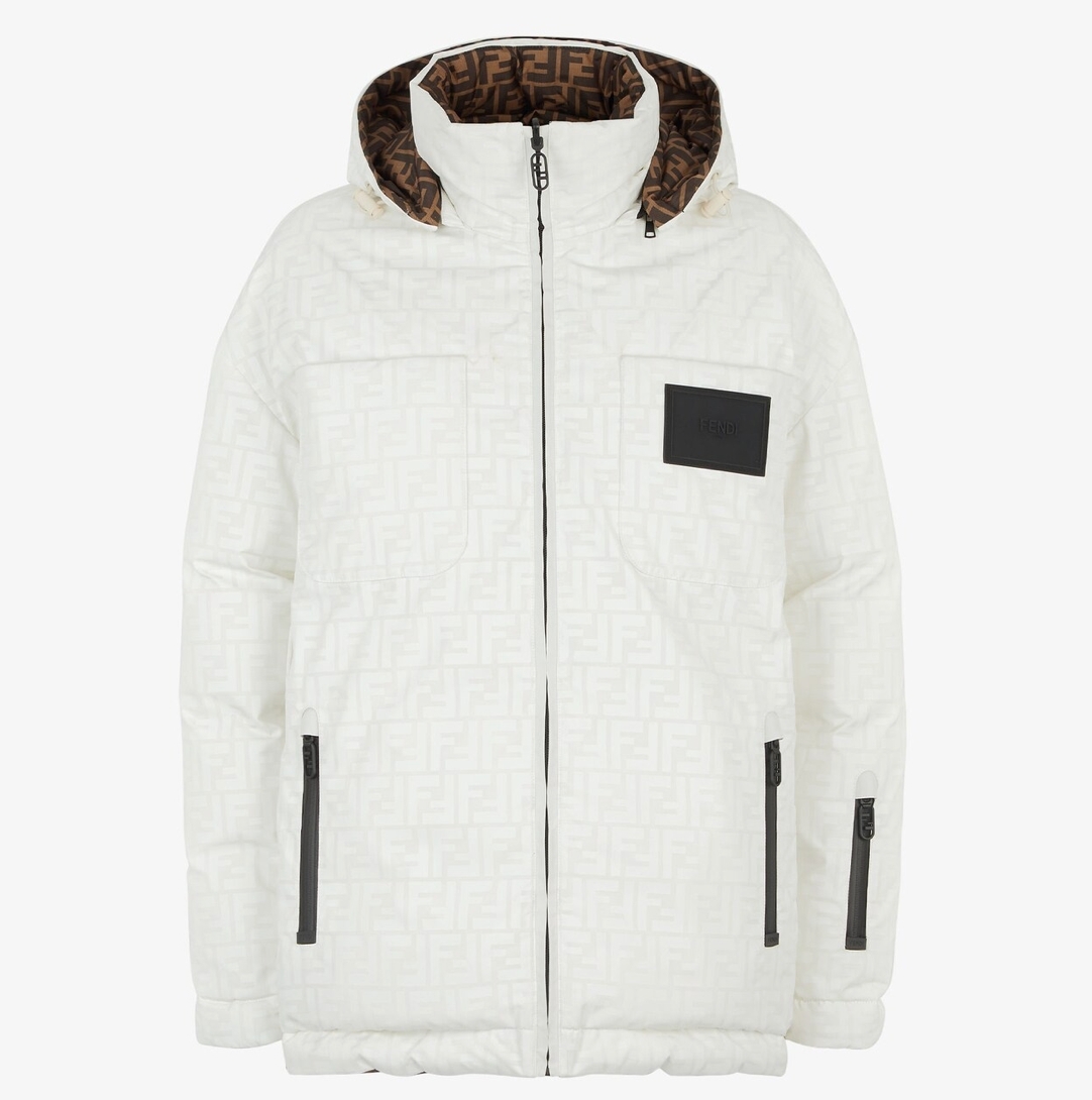 Fendi 白色FF尼龍羽絨滑雪夾克,參考定價NT$102,500