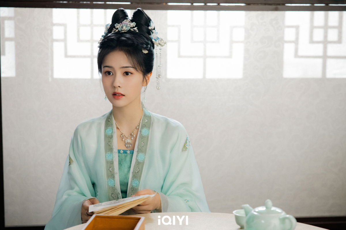 白鹿在《寧安如夢》飾演「姜雪寧」,重生後極力挽回前一世犯下的錯。