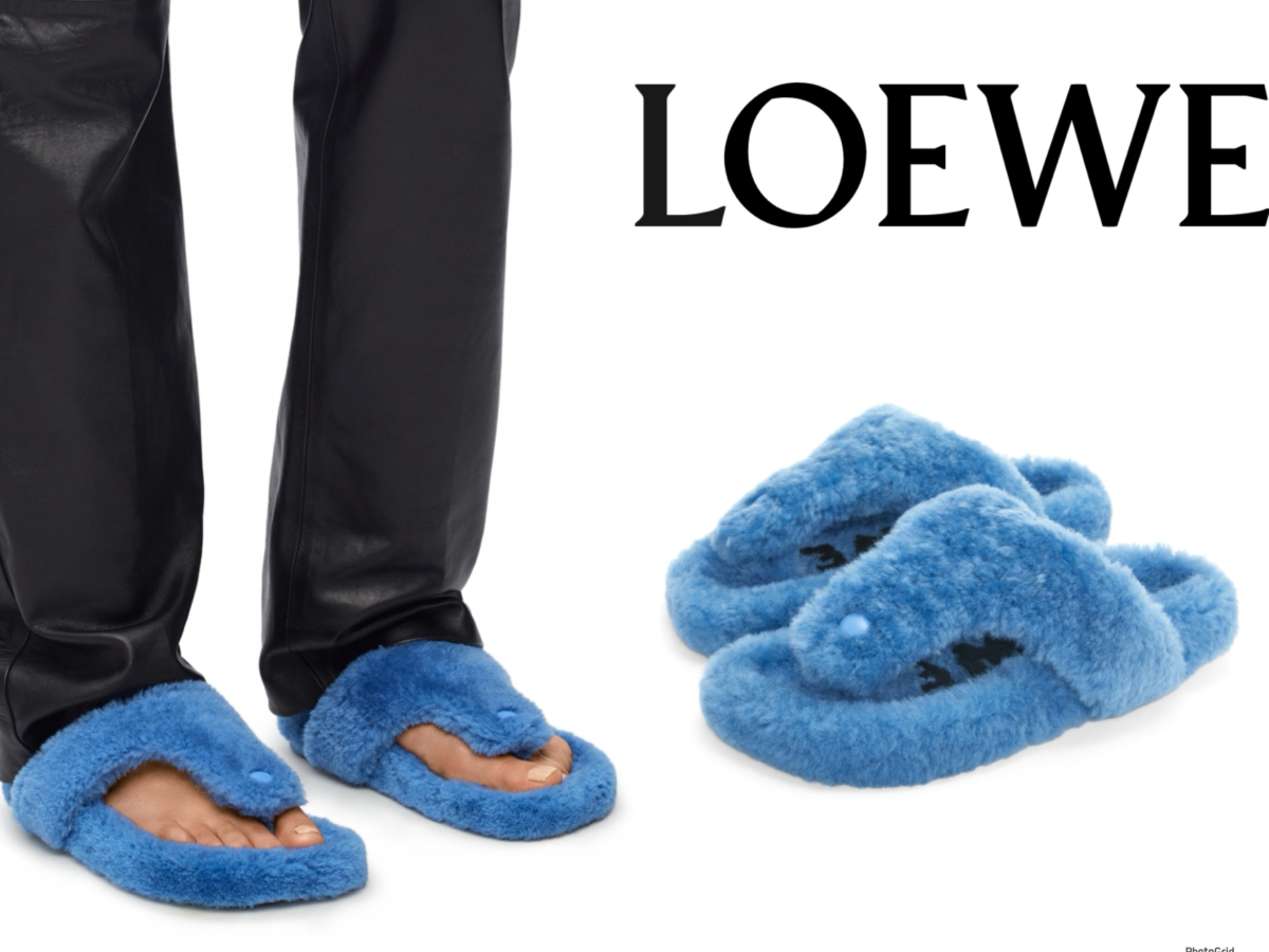 LOEWE 藍色羊毛涼鞋,參考定價 NT$35,000