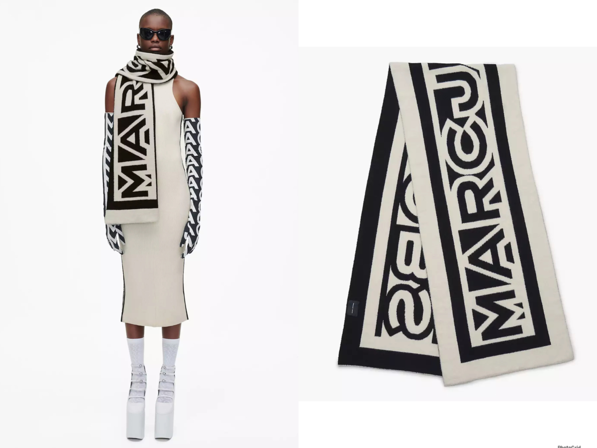 Marc Jacobs 羊群標誌條紋圍巾，參考定價 NT$ 11,300