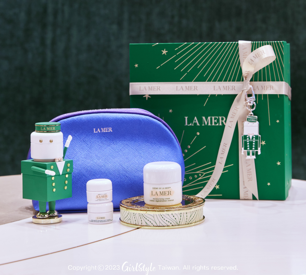 LA MER 海洋拉娜|乳霜小奢華列車組|價值$6320 奇蹟星願價$4500|內含潤澤修護乳霜 15ml(任選經典乳霜/舒芙乳霜)、經典乳霜 3.5ml、舒芙乳霜 3.5ml、化妝包