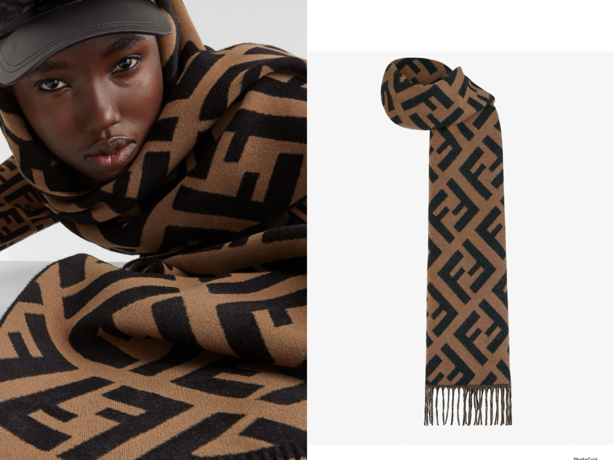 Fendi FF棕色羊絨圍巾,參考定價 NT$ 30,400