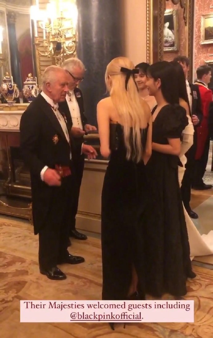 BLACKPINK四位成員與英國國王查爾斯三世相見歡
