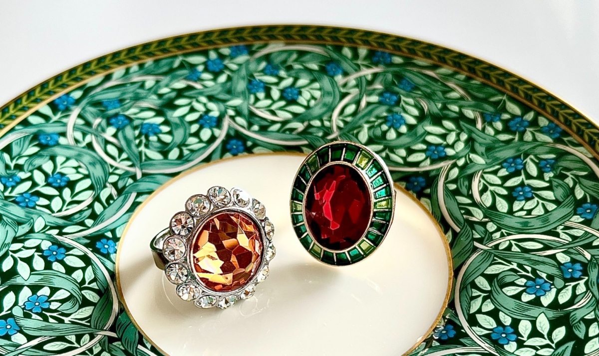 湯婆婆戒指一枚只要1320日元