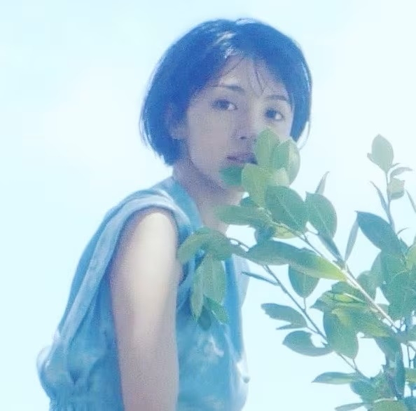 滿島光對於文字相當敏感,小時候曾想當個小說家。