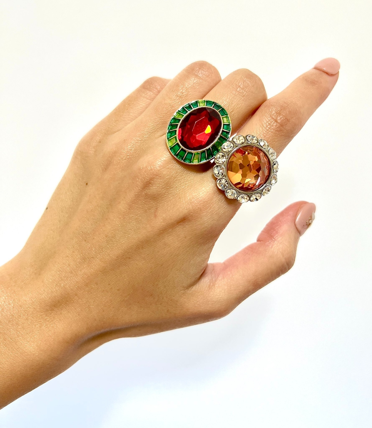 無論你是吉卜力迷還是喜歡收集首飾的人,這款湯婆婆戒指絕對值得擁有。