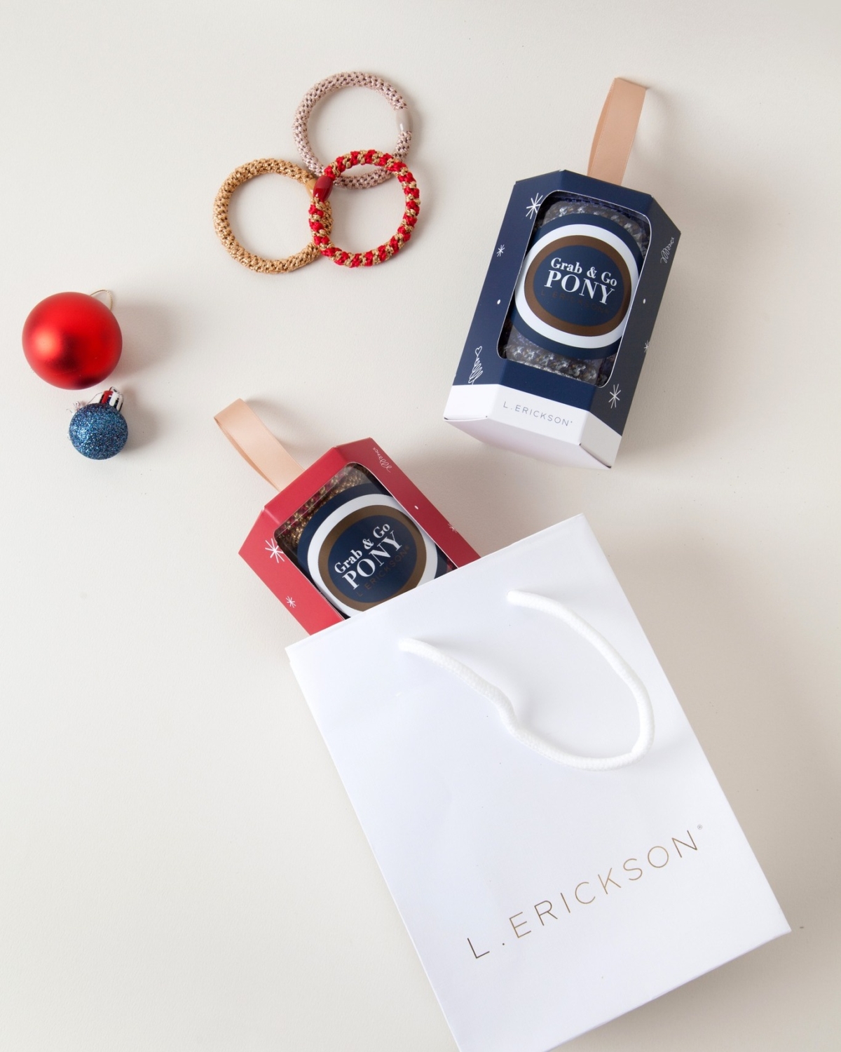 L. ERICKSON 彈力髮圈桶-15入〈聖誕限定色〉，NT$980